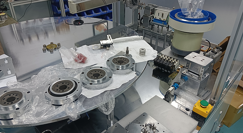 鉚釘鉚接自動化設備的工作原理及主要機構